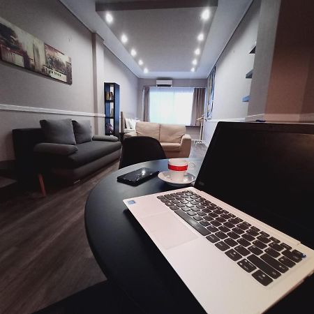 Ermou & Athinas Suites In Monastiraki Atena Exterior foto